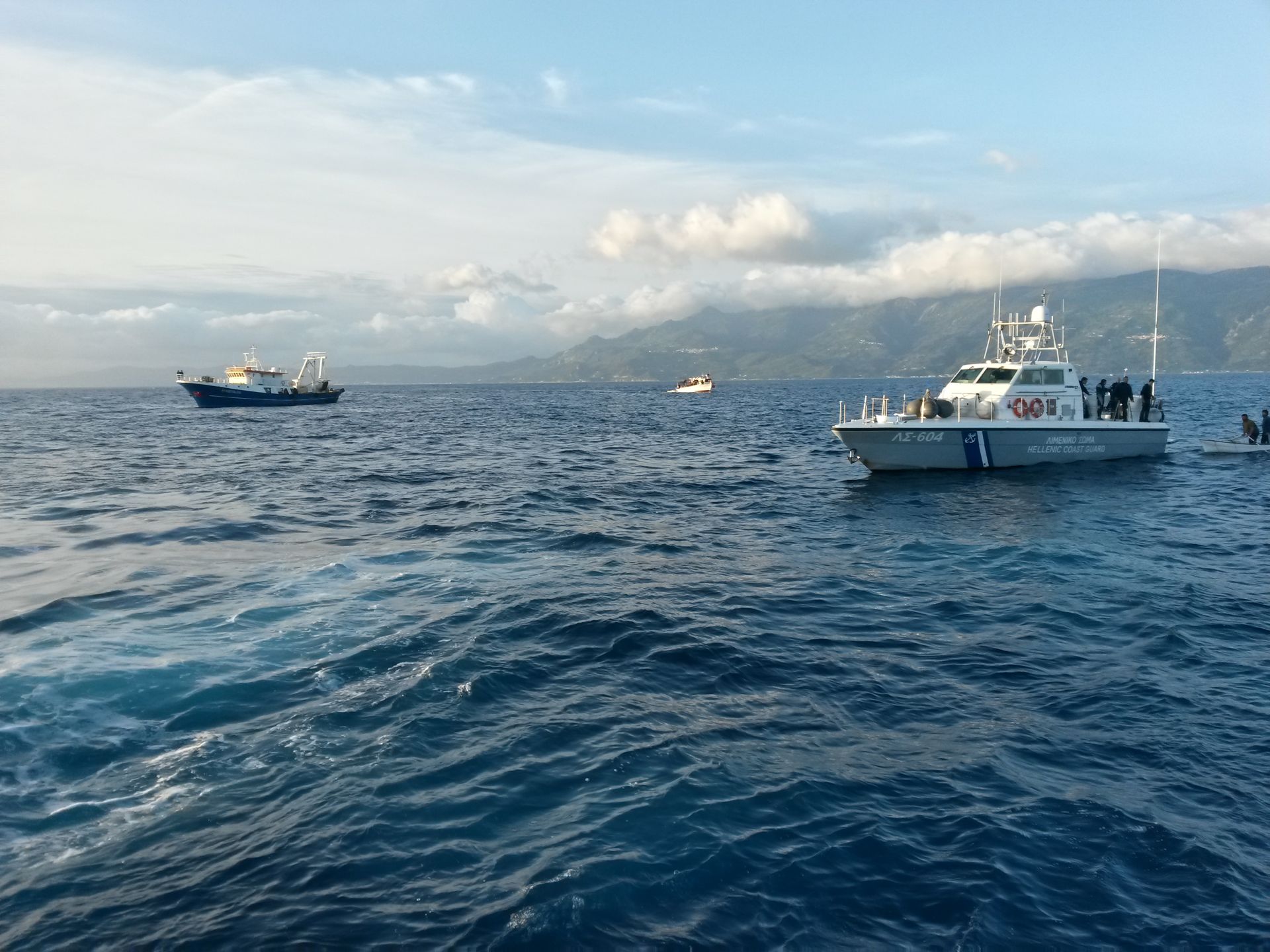 Συναγερμός στην Πύλο: Εντοπίστηκε σκάφος με 90 αλλοδαπούς - Σε εξέλιξη επιχείρηση διάσωσης