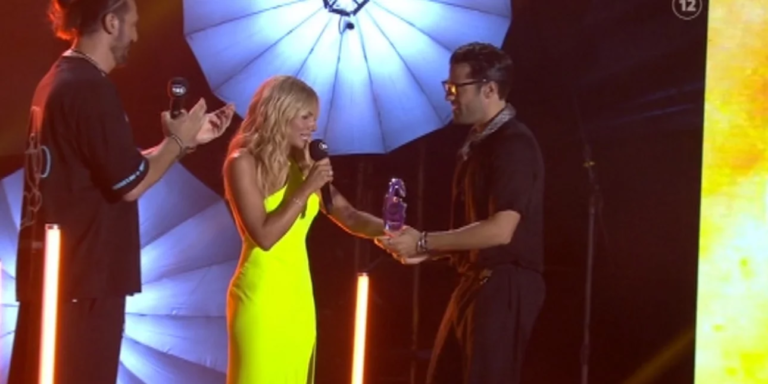 MAD VMA 2021: Μαλέσκου και Αργυρός βρέθηκαν στη σκηνή των Video Music Awards