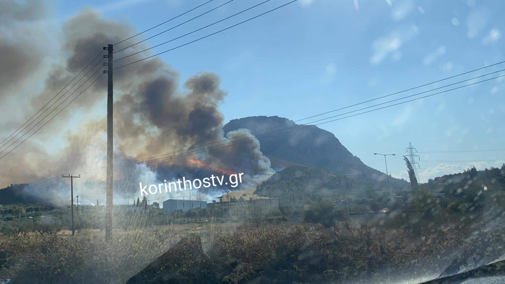 Μαίνεται η πυρκαγιά στην Αρχαία Κόρινθο – Εντολή εκκένωσης από το 112 - Εναέρια μέσα επιχειρούν στην περιοχή (βίντεο-εικόνες)