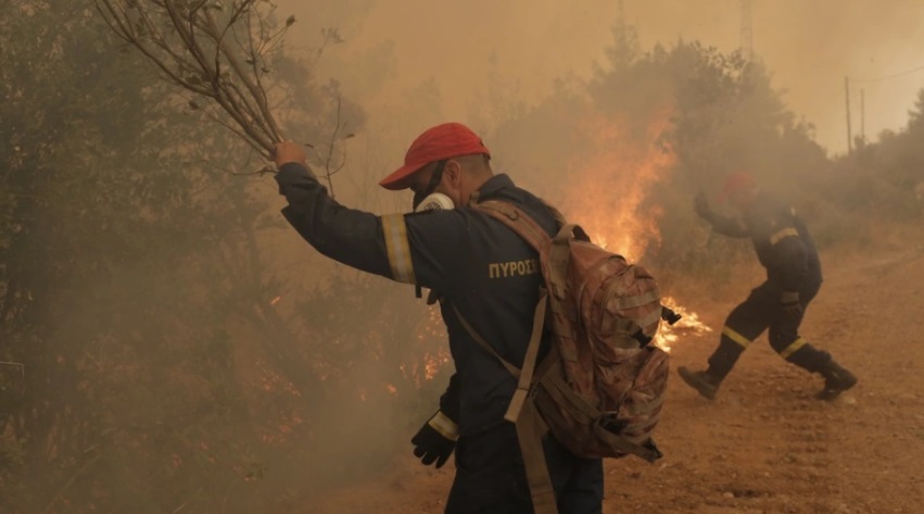 Φωτιά στη Γορτυνία: Στις φλόγες το Πυρρή - Δέκα χιλιόμετρα το μέτωπο της φωτιάς - Έρχονται ενισχύσεις