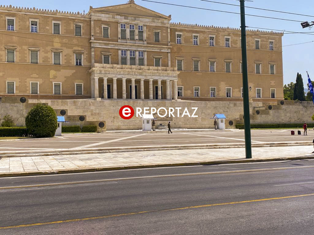 Economist: Εννιά θέσεις στον «δείκτη δημοκρατίας» ανέβηκε η Ελλάδα