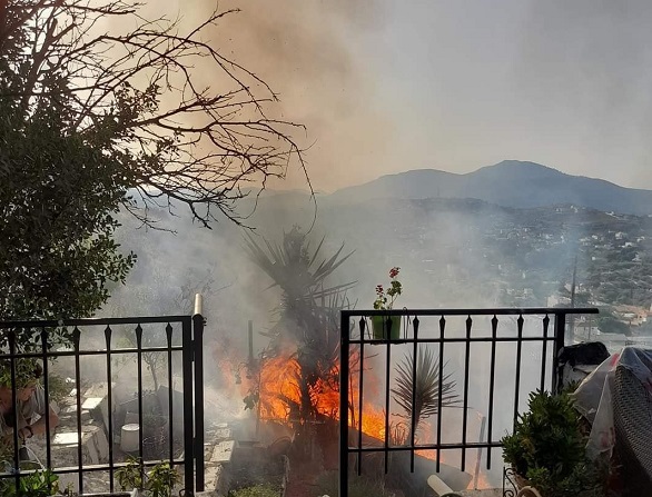 Έκρηξη  σε σπίτι στα Καλύβια Θορυκού