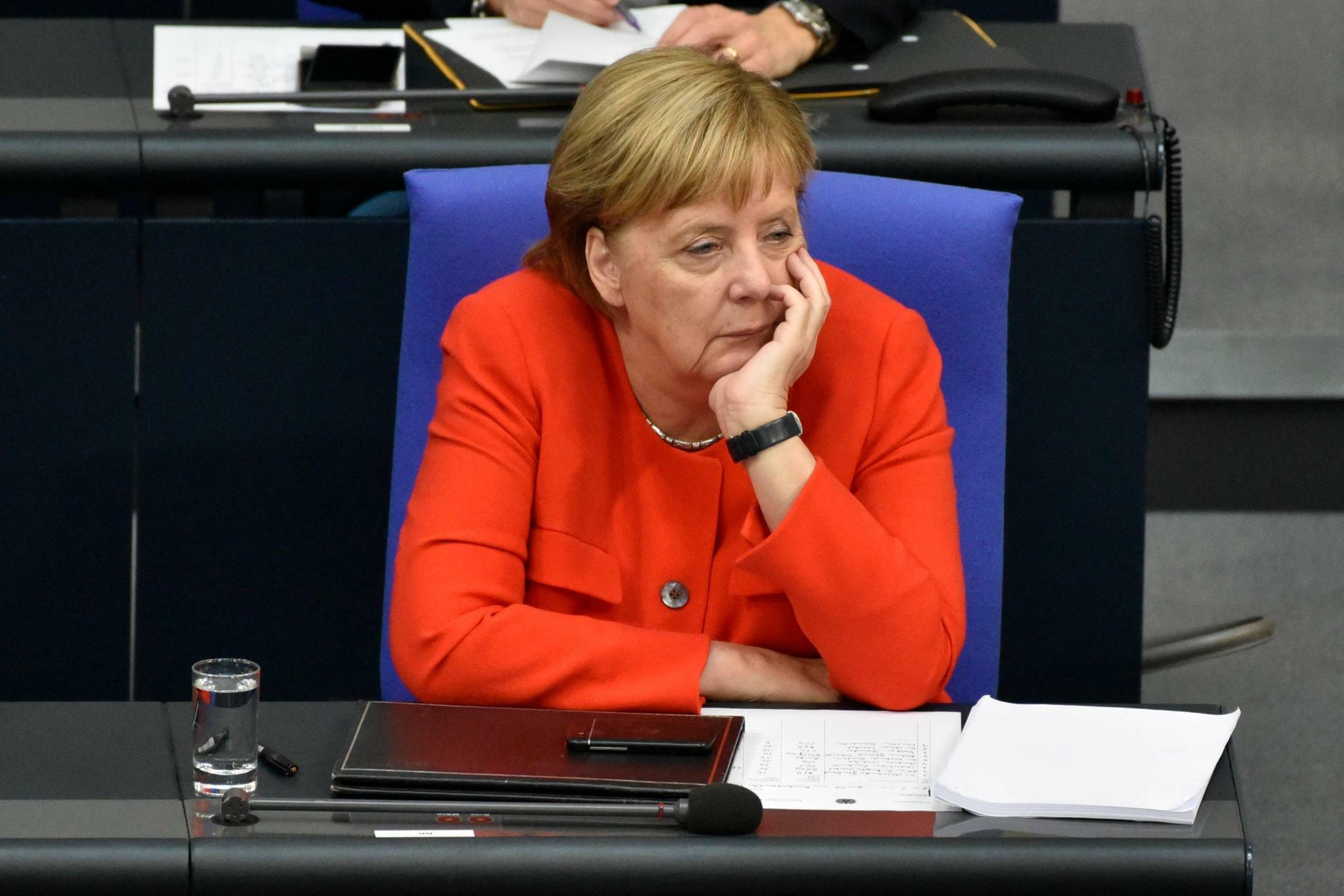 Σφοδρή κριτική για την τελευταία εμφάνιση της Μέρκελ στο Κοινοβούλιο