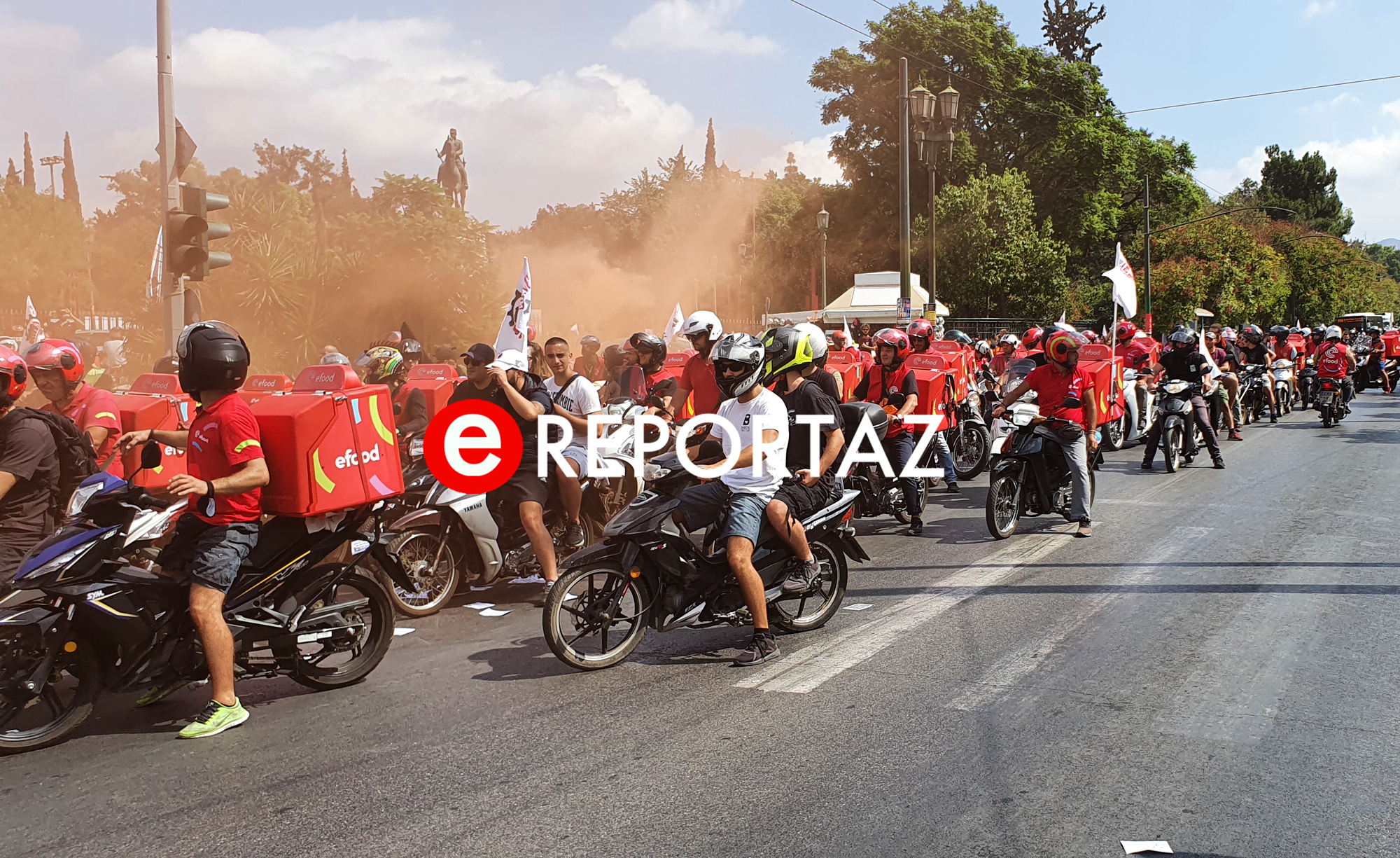 Efood: Μαζική κινητοποίηση από χιλιάδες διανομείς οδηγούς δικύκλων - 24ωρη απεργία την Παρασκευή