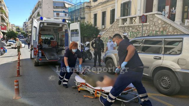 Λαμία: Άνδρας χαρακώθηκε με ξυράφι στο κέντρο της πόλης προσπαθώντας να αυτοκτονήσει