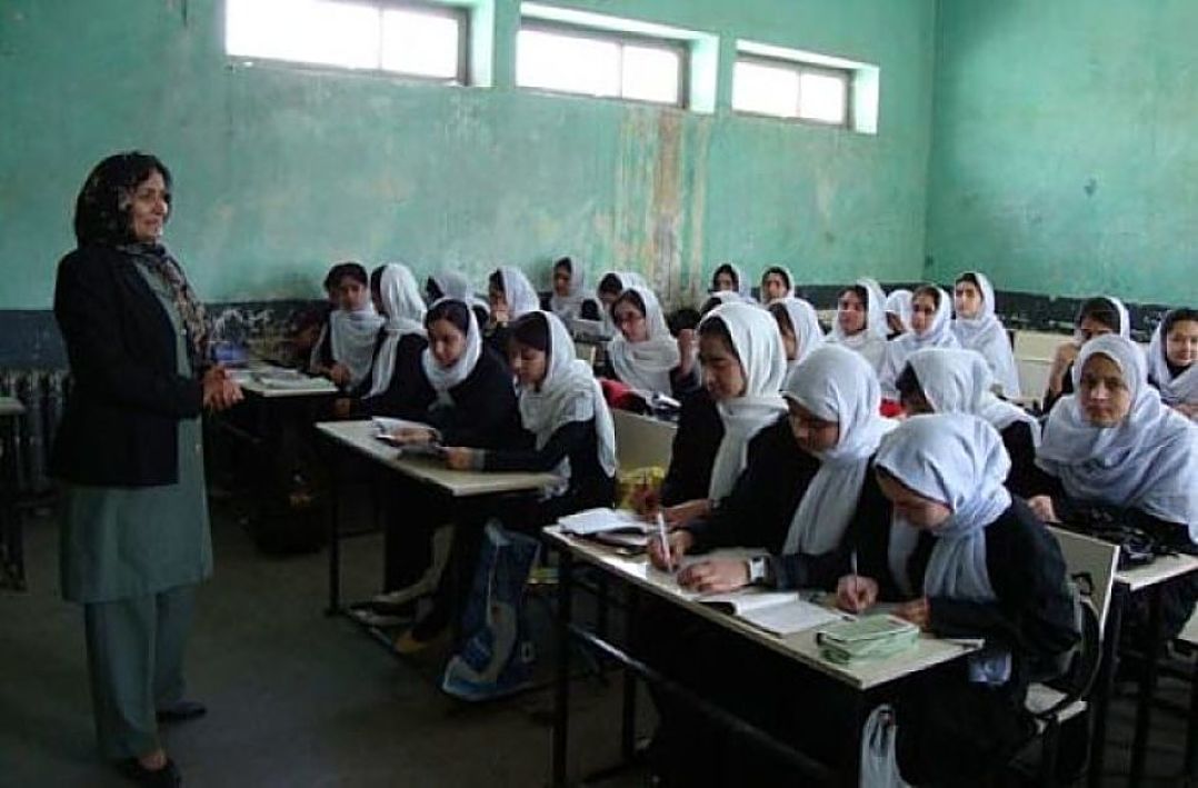 Οι Ταλιμπάν τώρα λένε πως θα επιτρέψουν στα κορίτσια να επιστρέψουν στα σχολεία