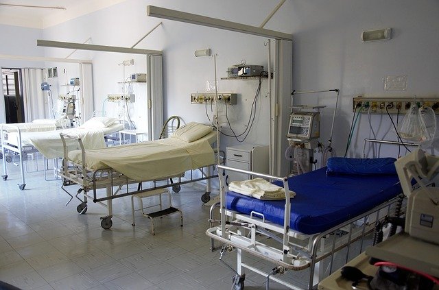 Τέσσερις μοναχοί του Αγίου Όρους με συμπτώματα covid - 19 διακομίστηκαν σε νοσοκομείο της Θεσσαλονίκης	17/09/2021
