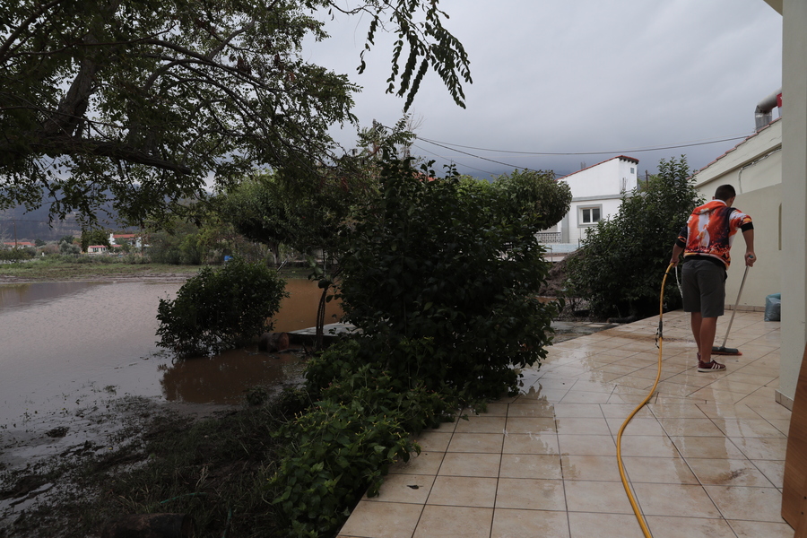 Πλημμύρες: Ρεκόρ βροχής στη Ζαγορά Πηλίου