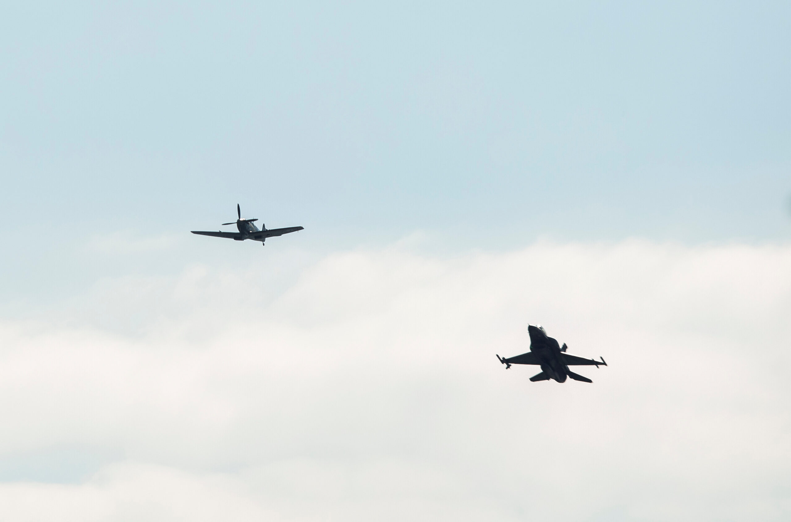 Με Spitfire, F-16 και ρίψεις αλεξιπτωτιστών η αυριανή παρέλαση για την 28η Οκτωβρίου
