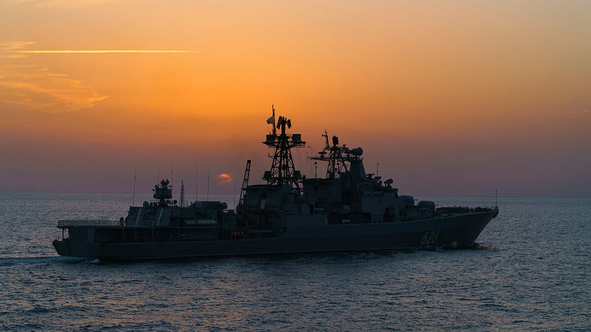 Ρωσικό πολεμικό πλοίο απέκρουσε πειρατική επίθεση στις δυτικές ακτές της Αφρικής