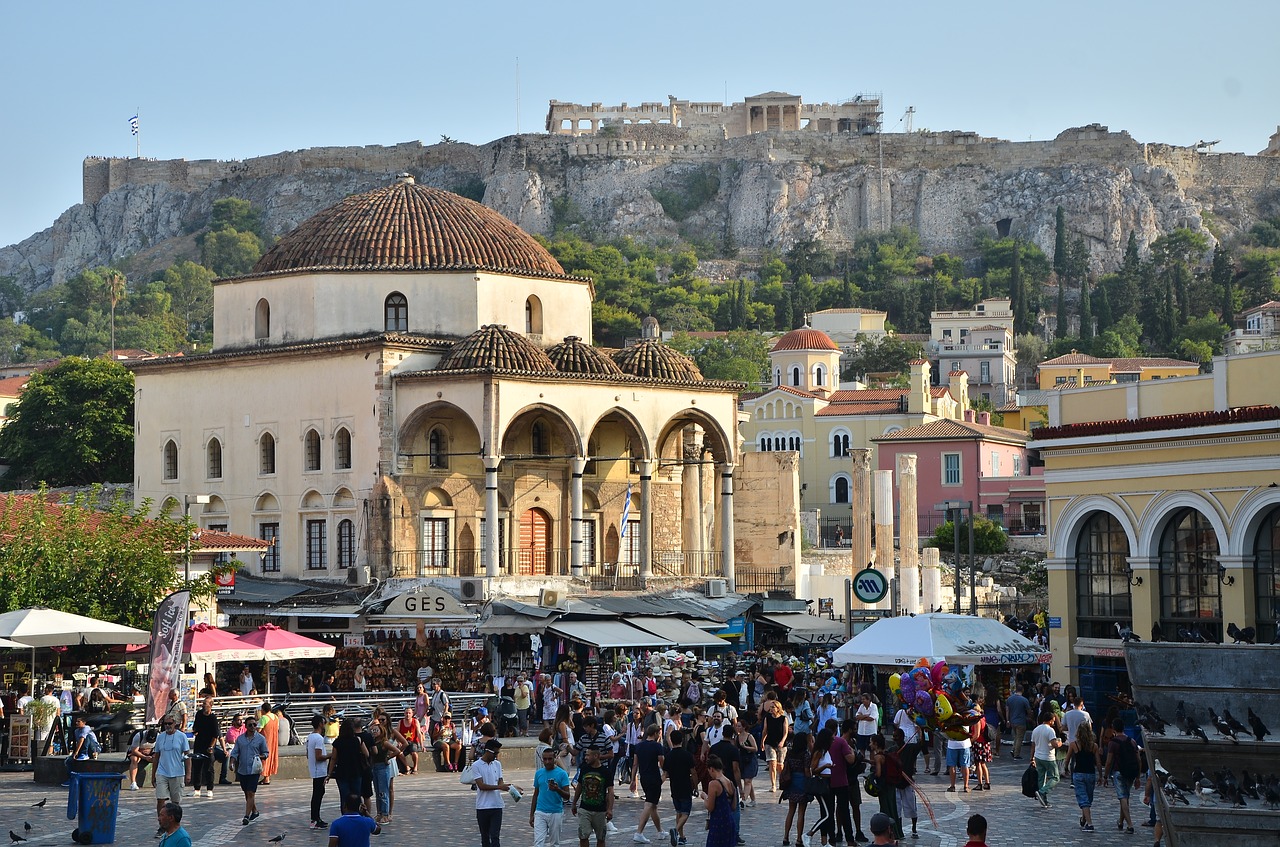 Κορωνοϊός: Σε απόσταση αναπνοής η Θεσσαλονίκη από την Αττική - Στο "κόκκινο" Λάρισα με 174 και Ημαθία με 119