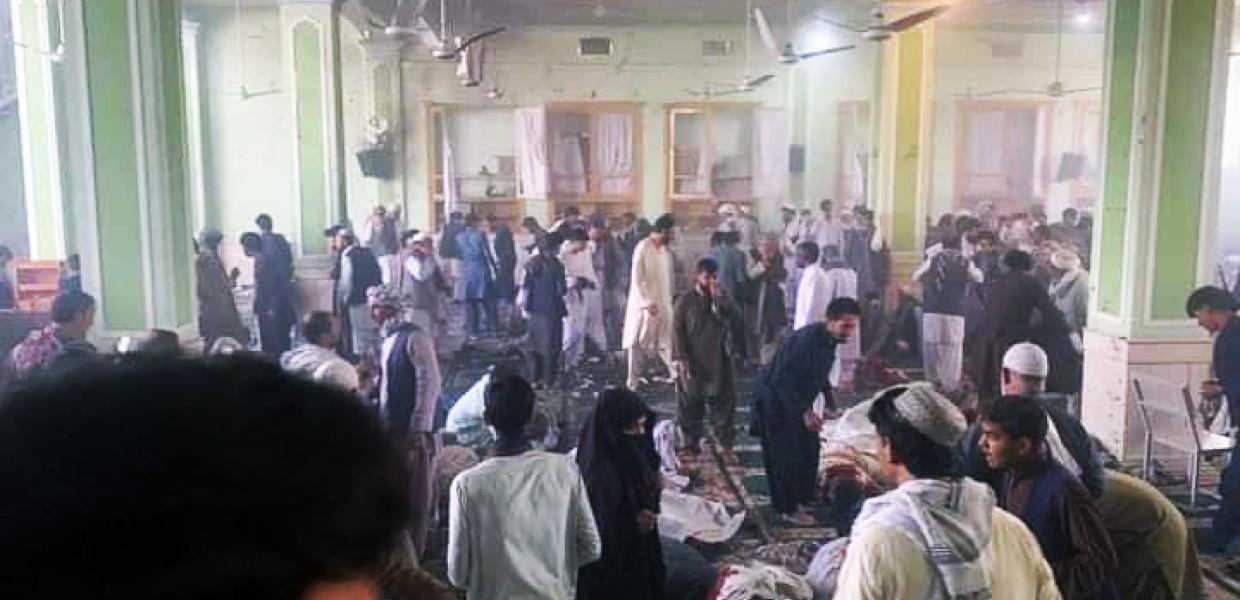 Το Ισλαμικό κράτος πίσω από την πολύνεκρη επίθεση στο τζαμί στο Αφγανιστάν