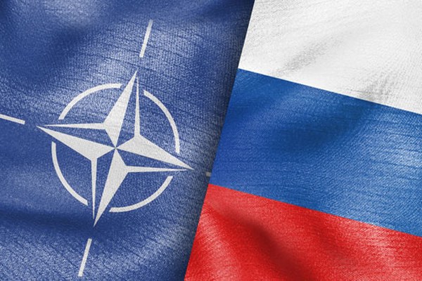 Η Ρωσία αναστέλλει τις δραστηριότητες της αποστολής του ΝΑΤΟ στη Μόσχα