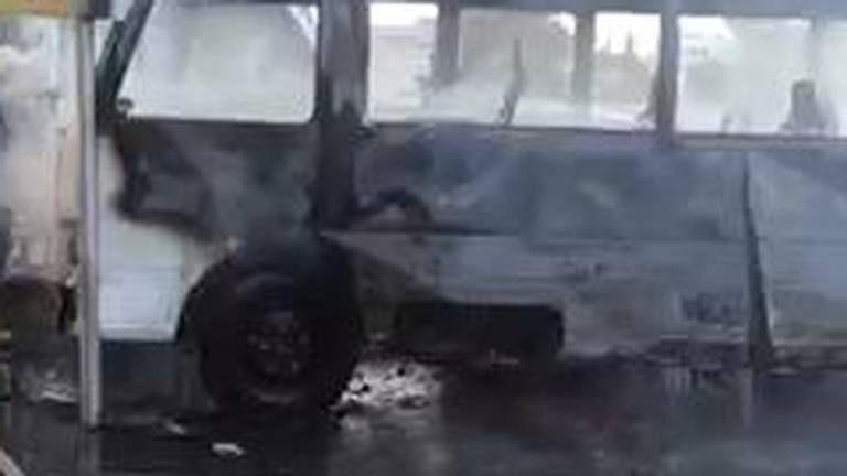 Συρία: Δεκατρείς νεκροί και τρεις τραυματίες από την έκρηξη σε στρατιωτικό λεωφορείο στη Δαμασκό