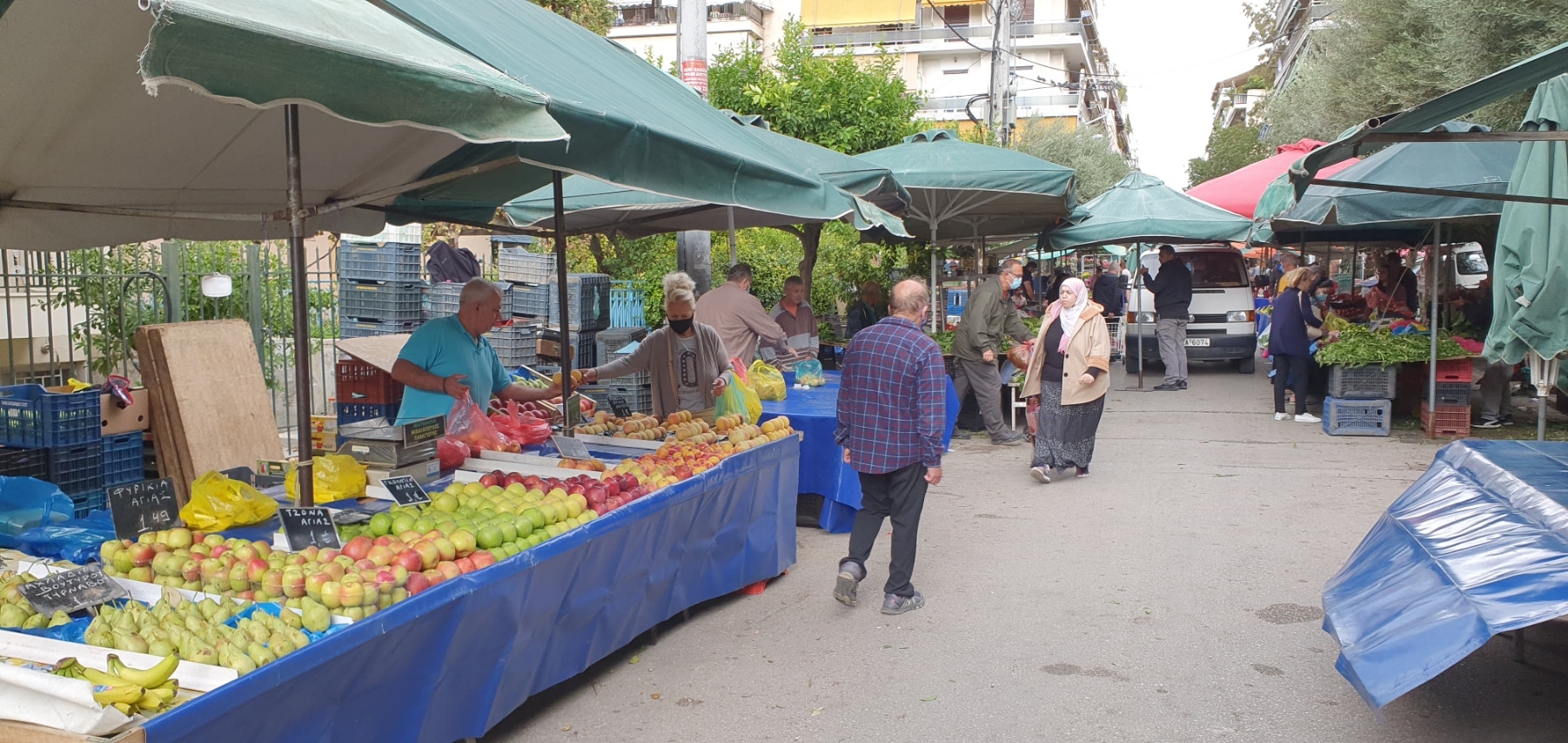 Λαϊκές αγορές: Λειτουργούν κανονικά σήμερα - Υποχρεωτικά τα POS