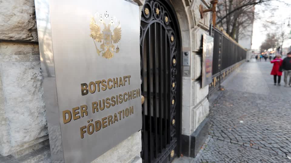 Ρωσική Πρεσβεία : Ο νεκρός Ρώσος διπλωμάτης που βρέθηκε σήμερα στο Βερολίνο έχει πεθάνει εδώ και ένα μήνα