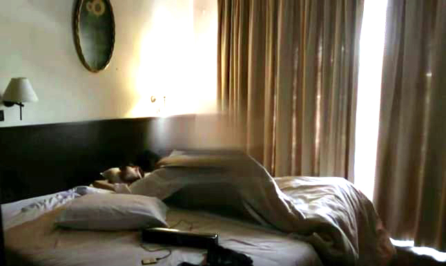 GNTM: Το πρωί τους βρήκε στο ίδιο κρεβάτι του Ξενοδοχείου ! (Βίντεο)