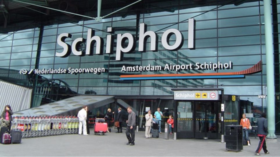 Ολλανδία: Ζευγάρι το έσκασε από ξενοδοχείο καραντίνας, τους συνέλαβαν μέσα σε αεροπλάνο