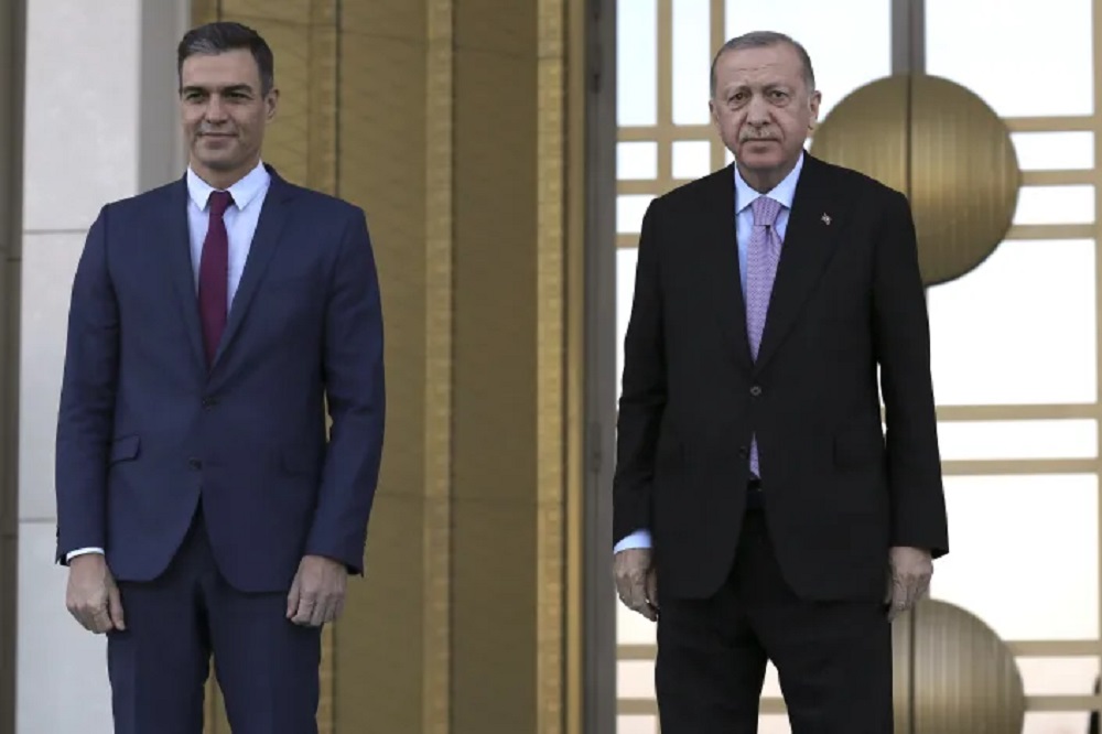 Τουρκία – Ισπανία: Συμμαχία Ερντογάν – Σάντσεθ σε αντιπερισπασμό στην ελληνογαλλική αμυντική συμφωνία