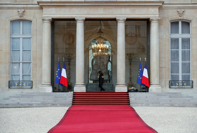 Βιασμός γυναίκας στρατιωτικού μέσα στο Γαλλικό Προεδρικό Μέγαρο