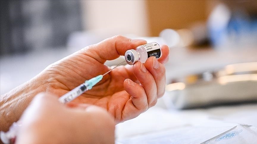 Δ. Σύμβουλος της Moderna: Τα υπάρχοντα εμβόλια πολύ λιγότερο αποτελεσματικά για την Όμικρον