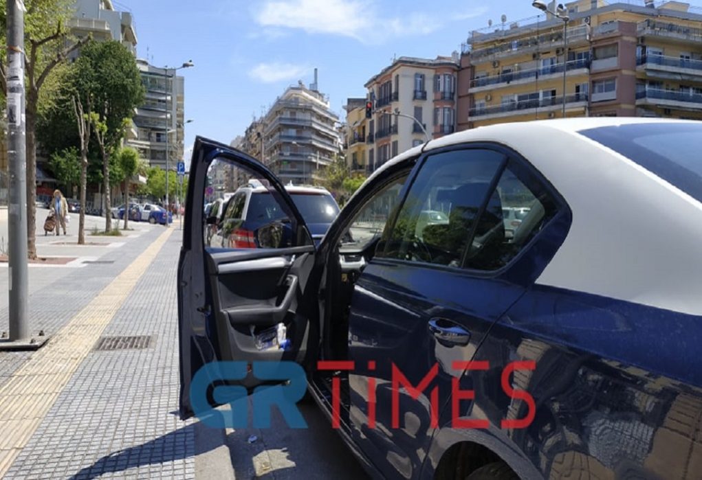 Θεσσαλονίκη: Επεισόδιο μέσα σε ταξί  για την μάσκα - Ξύλο, τραυματισμός και μηνύσεις