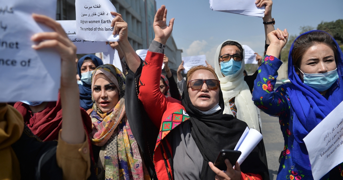 Αφγανιστάν: Γυναίκες διαμαρτύρονται για τον αποκλεισμό τους από την εκπαίδευση και την εργασία