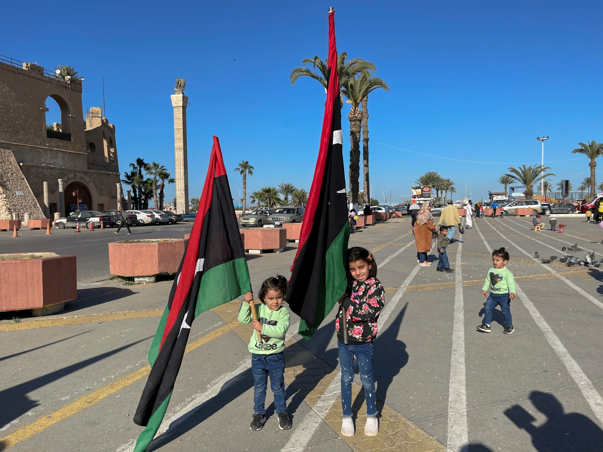 Λιβύη: αντί για εκλογές, γίνεται πραξικόπημα – Ένοπλες ομάδες περικύκλωσαν κυβερνητικά κτίρια