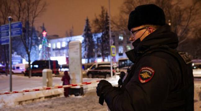Ρωσία: Έφηβος πυροδότησε βόμβα που έφερε σε σχολείο