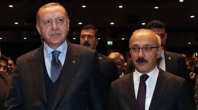 Ραγδαίες εξελίξεις στην Τουρκία: Παραιτήθηκε νύχτα ο υπουργός Οικονομικών