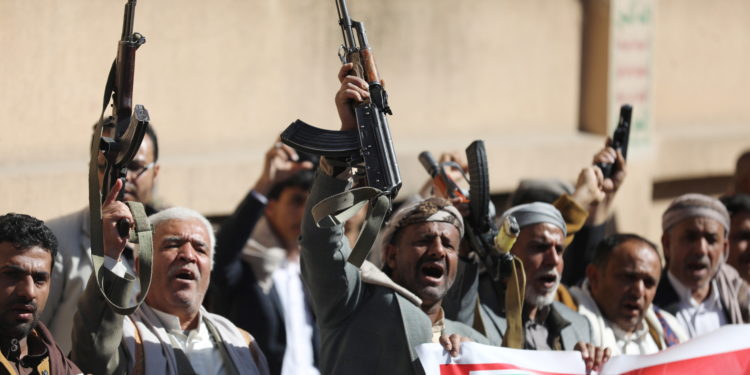 Ξεκινούν και πάλι οι ανθρωπιστικές πτήσεις προς την Υεμένη