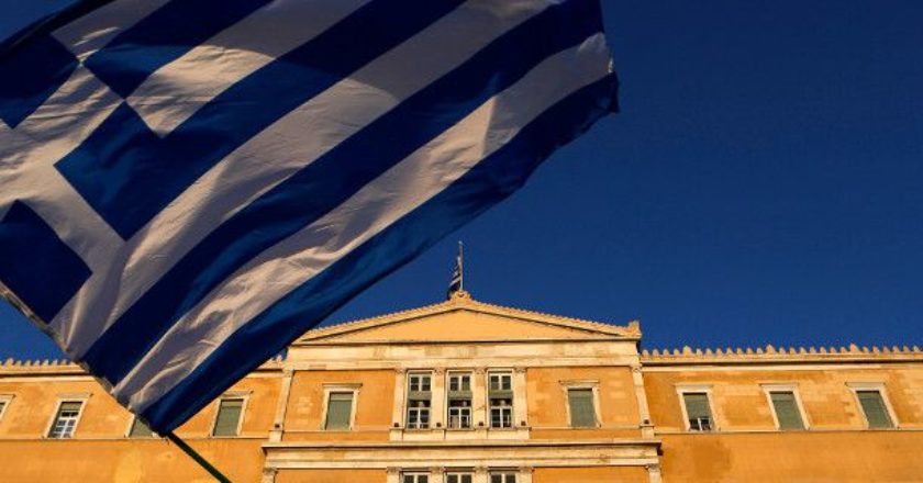 Πελατειακό κράτος και διορισμούς ημετέρων στην Ελλάδα βλέπει η γερμανική ΤΑΖ