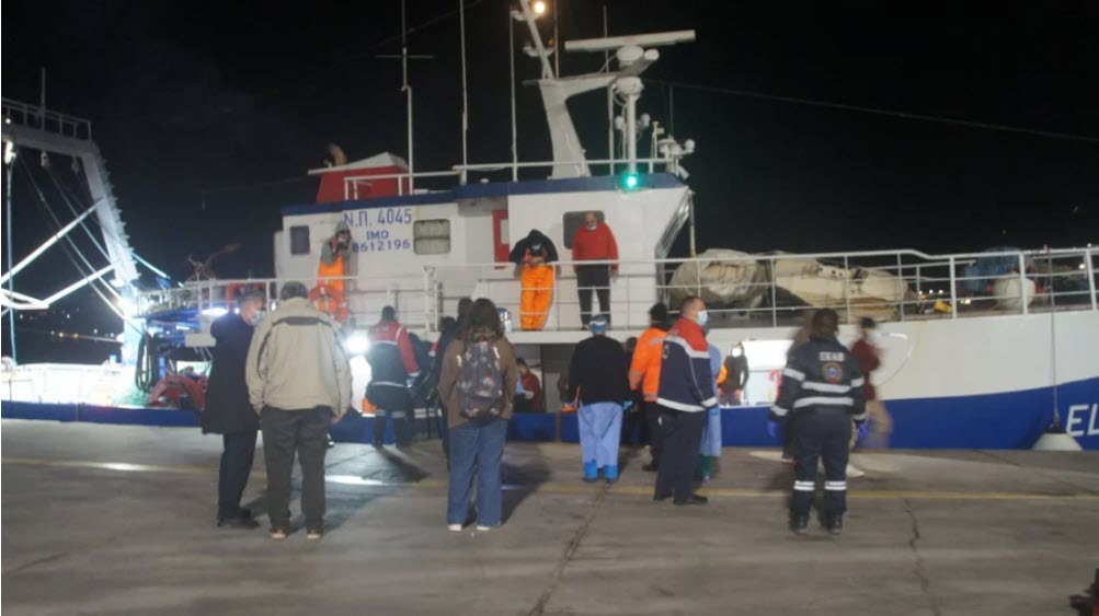 Τουλάχιστον 16 νεκροί μετανάστες στο ναυάγιο ιστιοφόρου ανοιχτά της Πάρου