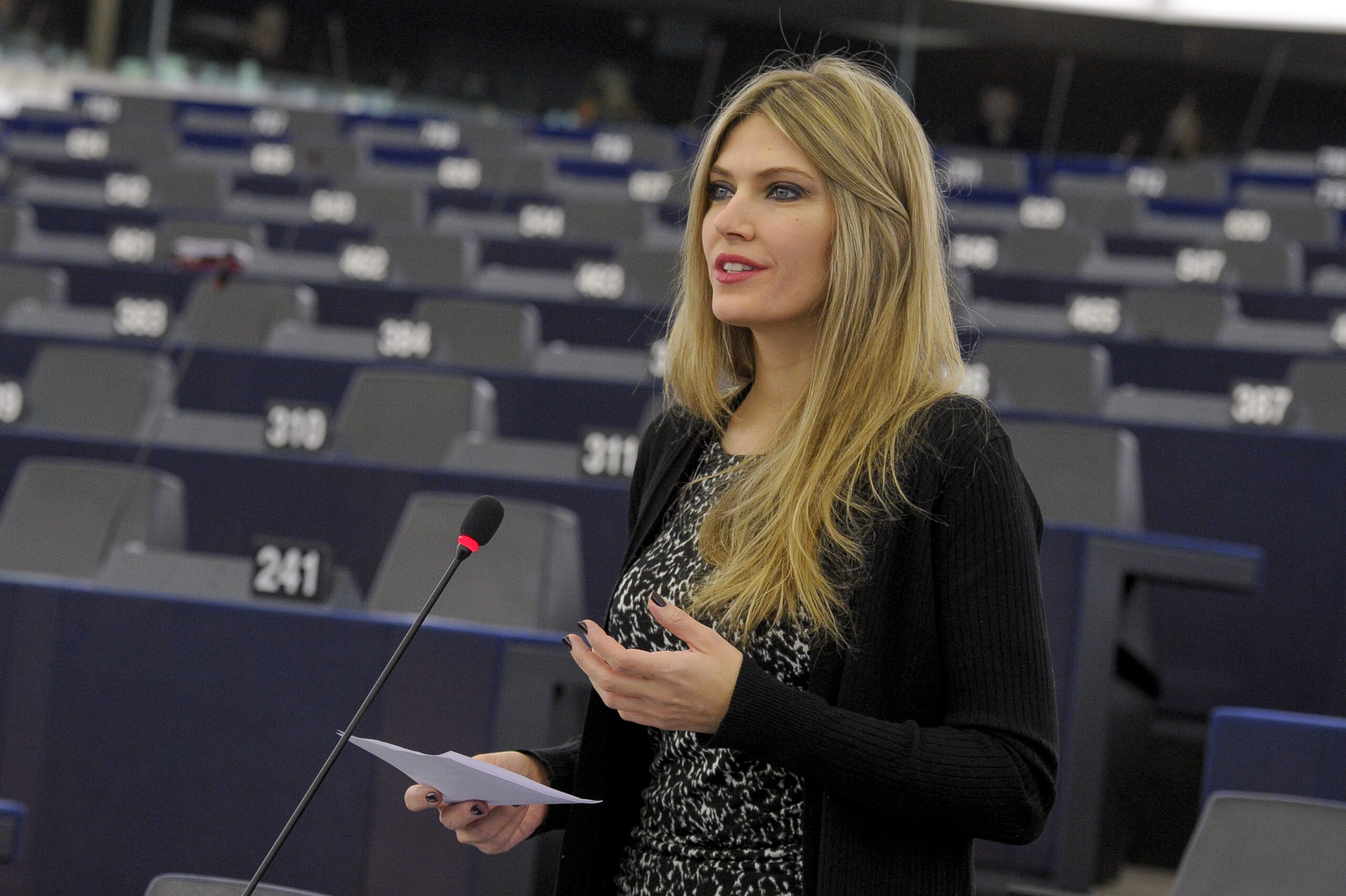 Η Εύα Καϊλή υποψήφια αντιπρόεδρος στο ευρωκοινοβούλιο