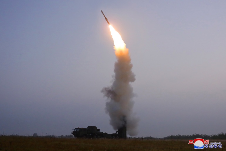 Η Βόρεια Κορέα εκτόξευσε πύραυλο αγνώστου τύπου