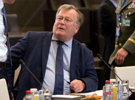 Ο πρώην υπουργός Άμυνας της Δανίας, κατηγορούμενος για προδοσία