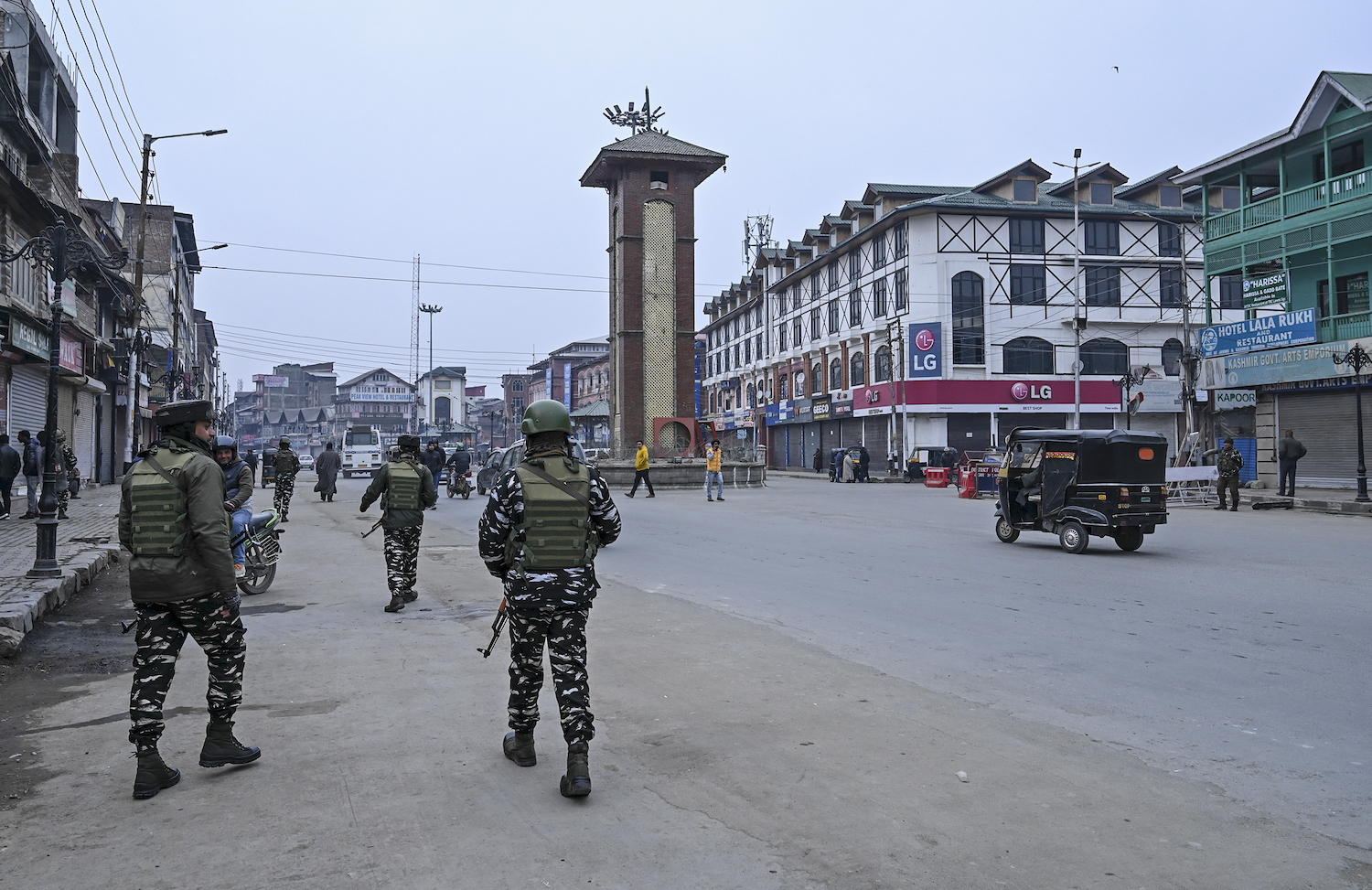 Ινδία: Τουλάχιστον 12 νεκροί από ποδοπάτημα  σε ινδουιστικό ιερό στο Κασμίρ