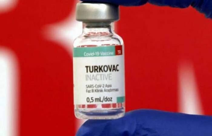 Ο Ερντογάν κατηγορεί ως απατεώνες τους γιατρούς που αμφισβητούν το τουρκικό εμβόλιο για τον Covid19