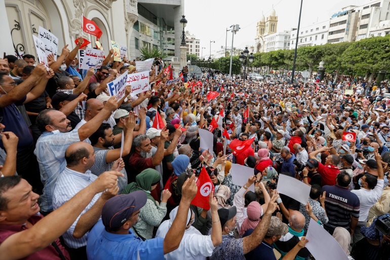 Τυνησία: Η αστυνομία έκλεισε τα γραφεία του Ανώτατου Δικαστικού Συμβουλίου