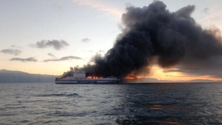Euroferry Olympia - Κέρκυρα: Διασωληνώθηκε ο ένας εκ των δύο που απεγκλωβίστηκαν από το πλοίο