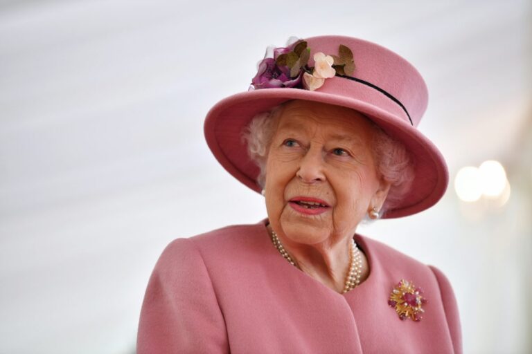Βρετανία: Η βασίλισσα Ελισάβετ έκανε μία «γενναιόδωρη δωρεά» στην Ουκρανία