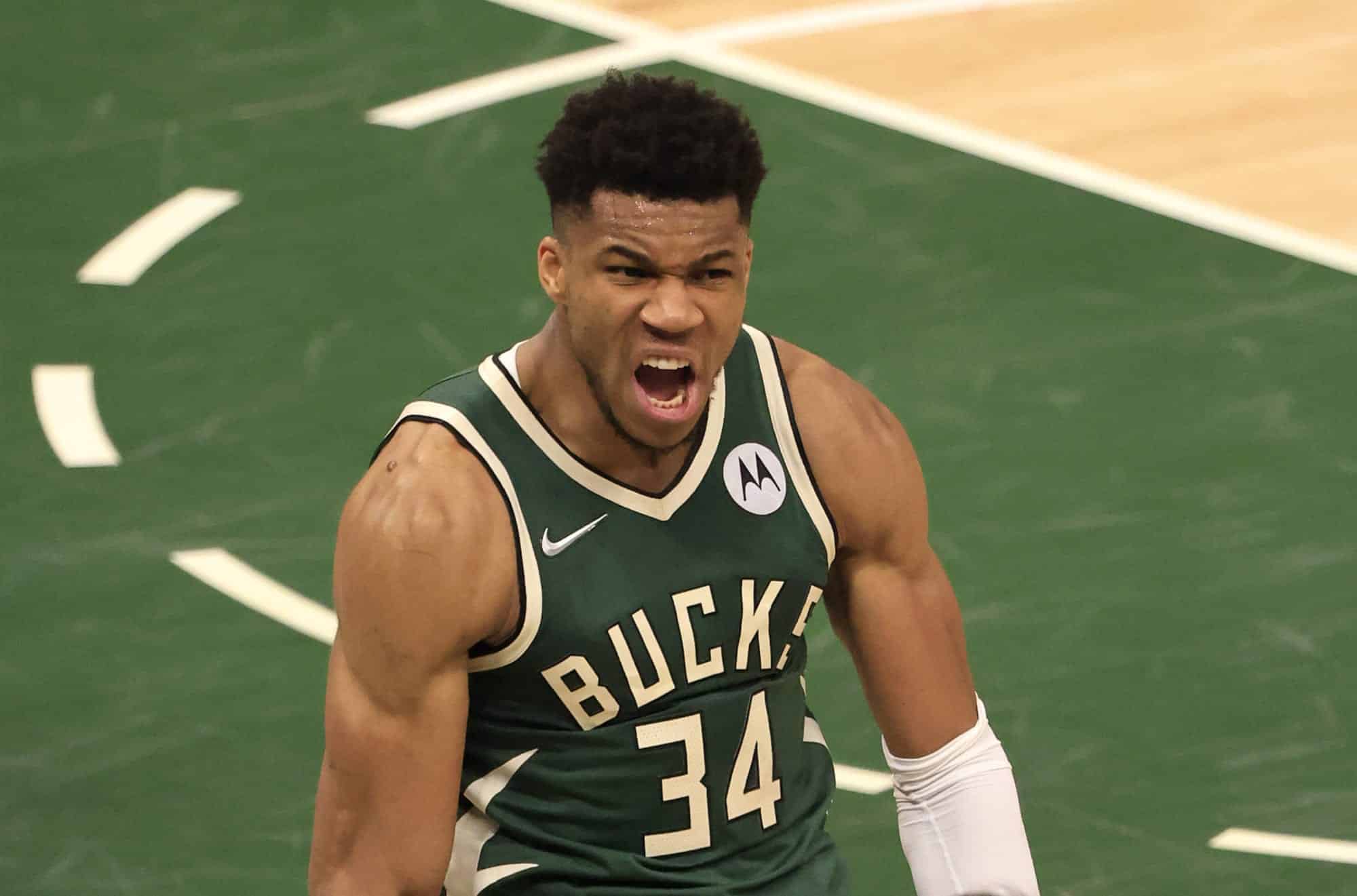 Γιάννης Αντετοκούνμπο: Τρομερός «Greek Freak»! Πέτυχε το πιο γρήγορο τρίπλ νταμπλ της καριέρας του