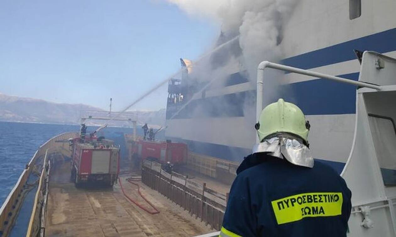 Εντοπίστηκε νεκρός άνδρας στο φλεγόμενο πλοίο «Euroferry Olympia»