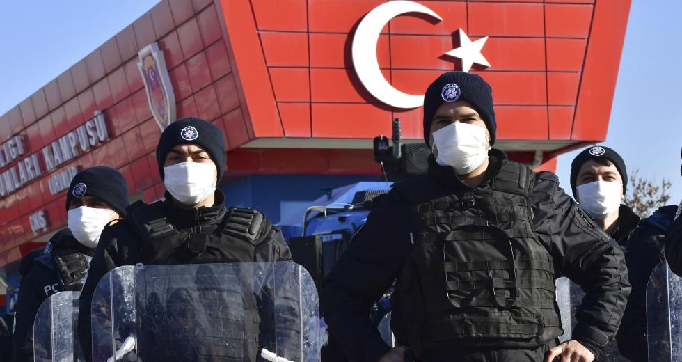 Τουρκία: Πέντε συλλήψεις για προσβολή κατά του Ερντογάν μετά την ανακοίνωση ότι νοσεί με COVID-19
