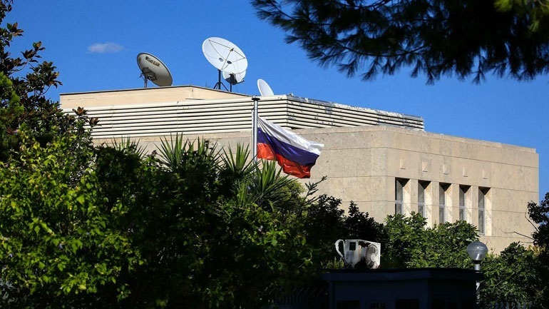 Προκλητική δήλωση Ρωσικής πρεσβείας: «Κίνδυνοι για την ασφάλεια των Ρώσων στην Ελλάδα, ιδίως τουριστών»
