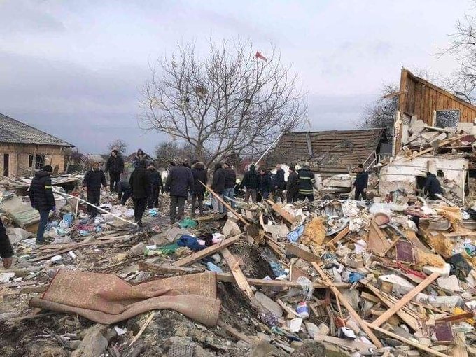 Ουκρανία: Επτά νεκροί, τα 2 παιδιά, από ρωσικό αεροπορικό πλήγμα στα περίχωρα του Κιέβου