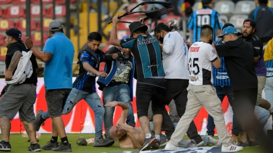 Απίστευτη τραγωδία: Τουλάχιστον 17 νεκροί σε ποδοσφαιρικό αγώνα