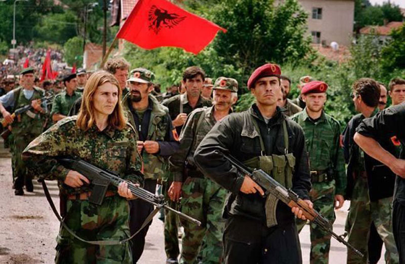 Οι Αλβανοί του Κοσόβου ζητούν ένταξη στο NATO λόγω Ουκρανίας