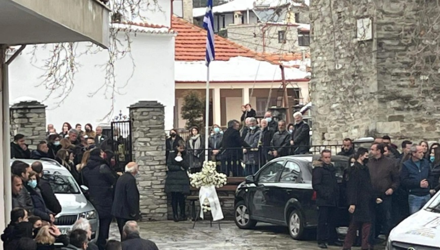Θεσσαλονίκη: Θρήνος στην κηδεία της 41χρονης Βίκυς που την σκότωσε ο πυγμάχος πρώην σύντροφός της