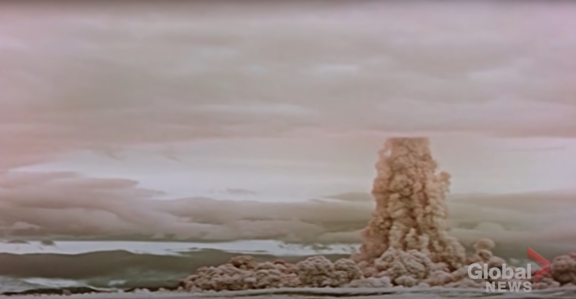Ντμίτρι Μεντβέντεφ: «Η Ρωσία μπορεί να χρησιμοποιήσει πυρηνικά όπλα ακόμη και εναντίον συμβατικών» (βίντεο)